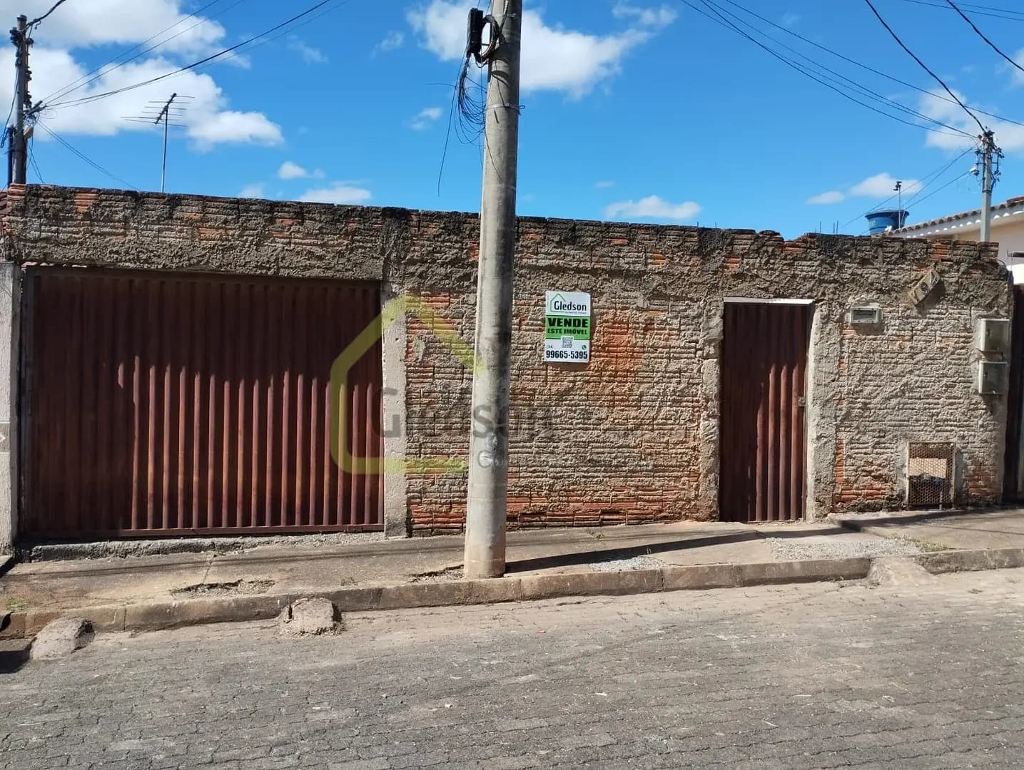 Casa 2 Quartos à Venda – Lagoinha, Patos de Minas | Terreno 220 m² – R$ 190.000,00