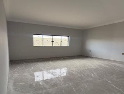 Casa para Venda, em Patos de Minas, bairro Santa Luzia, 2 dormitórios, 1 banheiro, 1 suíte