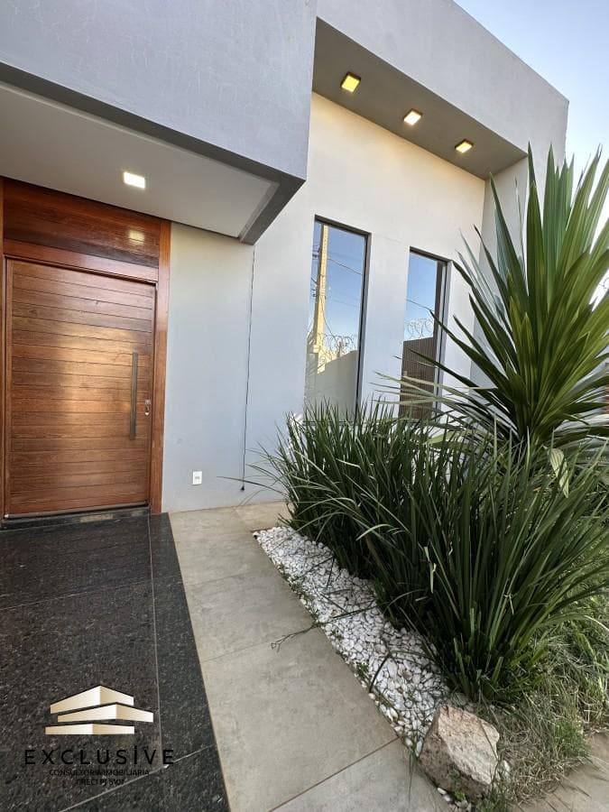 Casa para Venda, em Patos de Minas, bairro Barreiro, 3 dormitórios, 3 banheiros, 1 suíte, 2 vagas