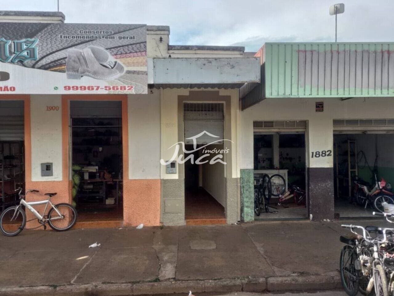 Loja de 14 m² na Brasil - Brasil - Patos de Minas - MG, aluguel por R$ 350/mês