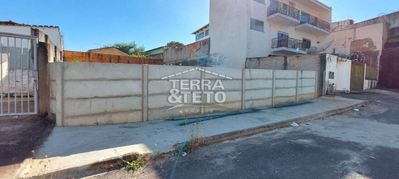 Terreno de 503 m² Antônio Caixeta - Patos de Minas, aluguel por R$ 1.400/mês