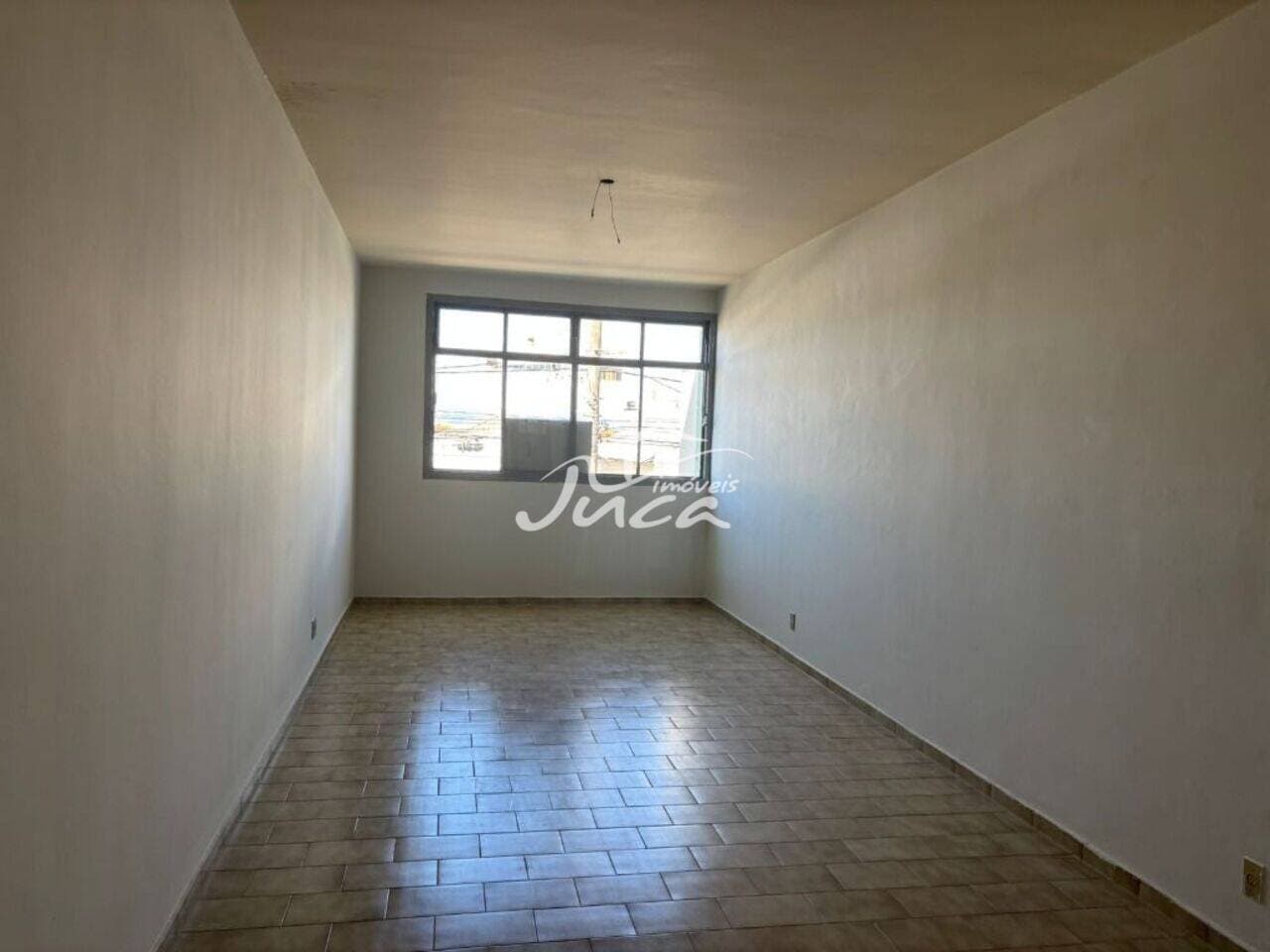 Sala de 36 m² Brasil - Patos de Minas, aluguel por R$ 800/mês