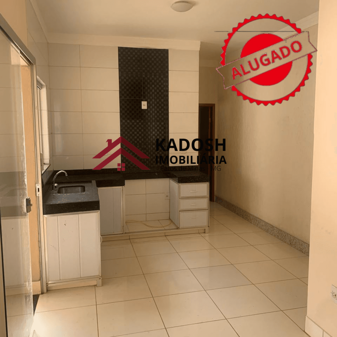 (ALUGADO) Aluga-se exelente casa no bairro Laranjeiras!!