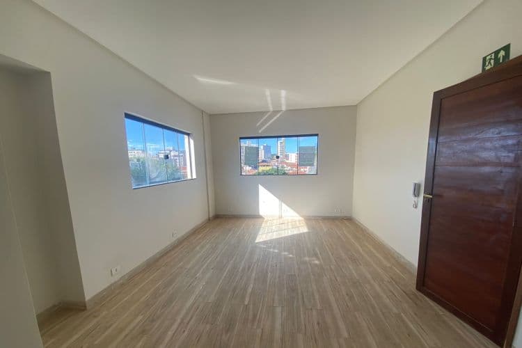 Sala - CentroPatos de Minas/MG